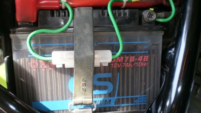 Aki basah pada motor